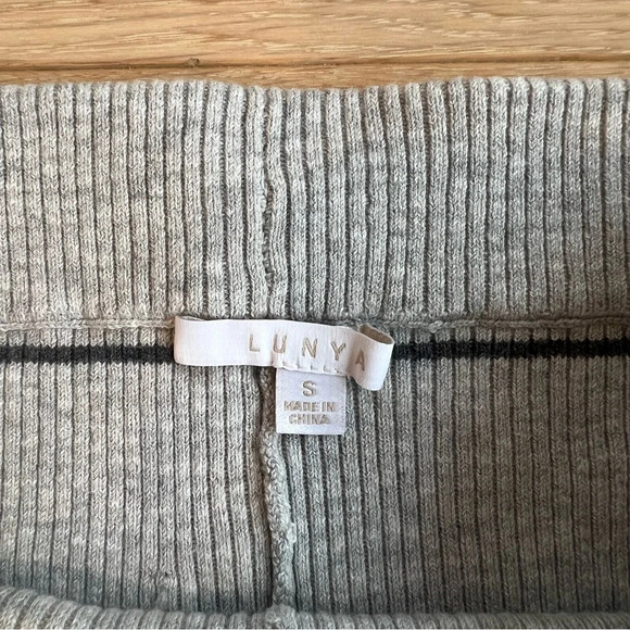 Lunya Cozy Cotton Silk Soft Ribbed Shorts Heather Grey Small Casual Lounge - Picture 2 of 5